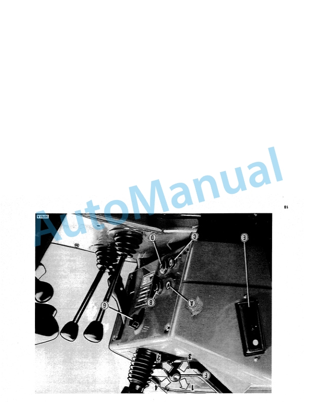 Alternative view of Fiatagri 62-86, 72-86, 72-86LP, 82-86, 82-86LP Tractor Operation and Maintenance Manual 06910286